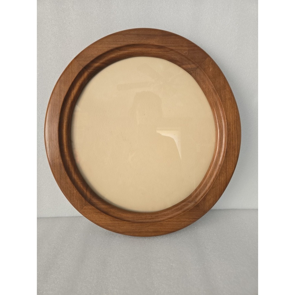 Vintage Lovely VICTORIAN OVAL WOOD Wooden Picture FRAME 17" x 16" Brown